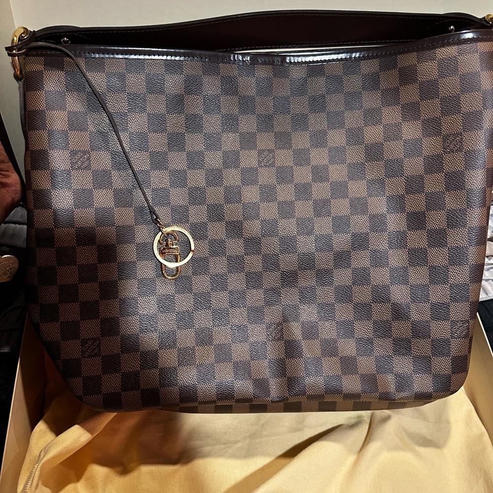 Authentic Louis Vuitton Very Good condition